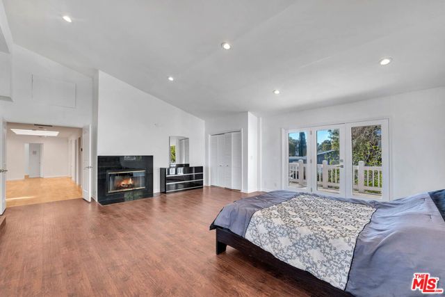 5890 Fairhaven Avenue, Woodland Hills (los Angeles), CA 91367