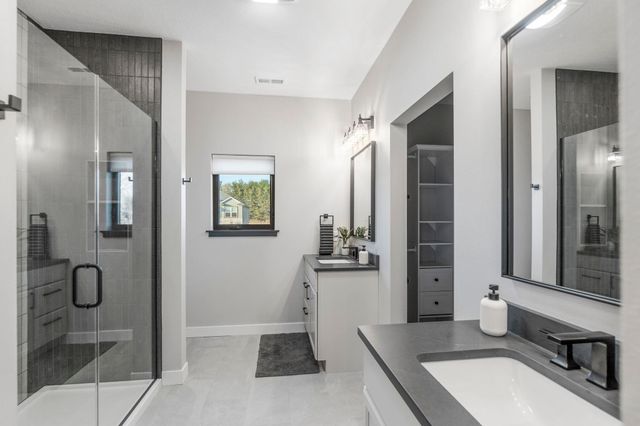 1821 Laramie Street, Cedar Falls, IA 50613