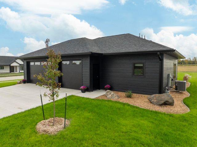 1821 Laramie Street, Cedar Falls, IA 50613