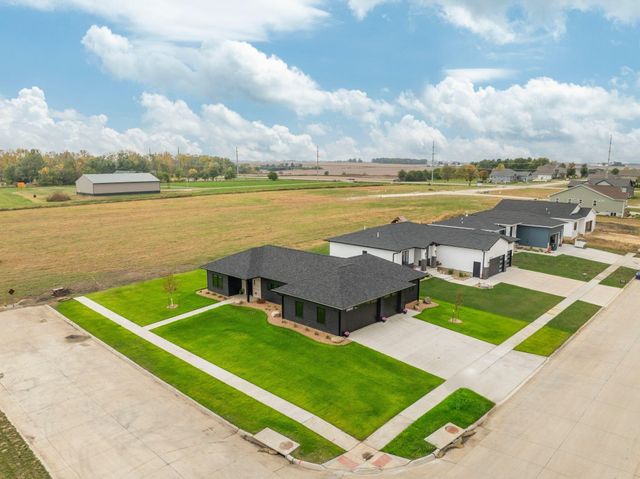 1821 Laramie Street, Cedar Falls, IA 50613