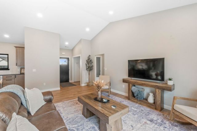 1821 Laramie Street, Cedar Falls, IA 50613