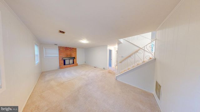 1216 DOWNS DR, Silver Spring, MD 20904