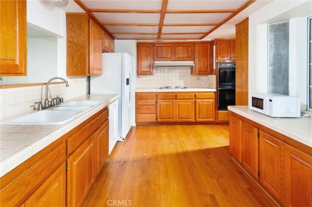 22308 Baltar Street, Canoga Park, CA 91304