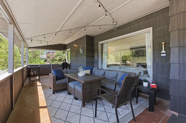 1422 S Liberty Dr, Liberty Lake, WA 99019