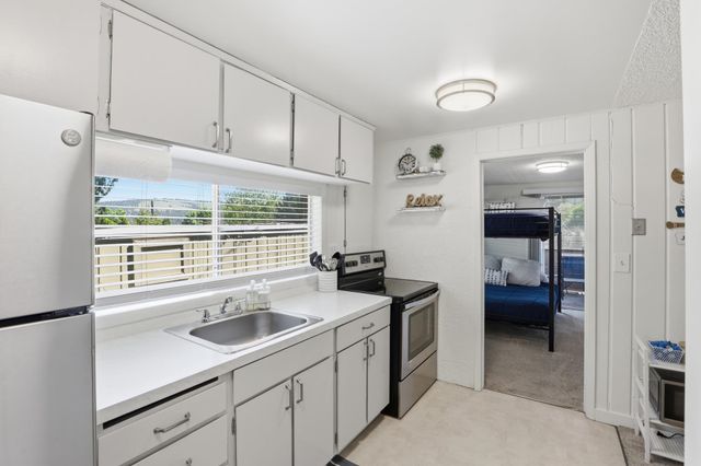 1422 S Liberty Dr, Liberty Lake, WA 99019