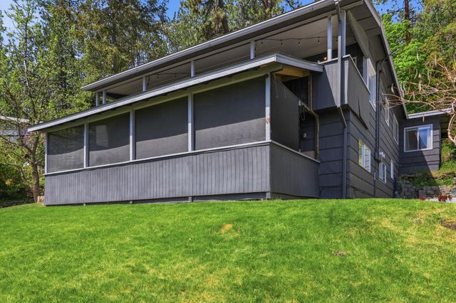 1422 S Liberty Dr, Liberty Lake, WA 99019