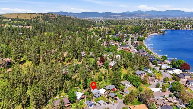 1422 S Liberty Dr, Liberty Lake, WA 99019