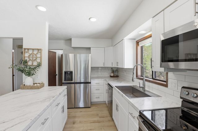 1422 S Liberty Dr, Liberty Lake, WA 99019