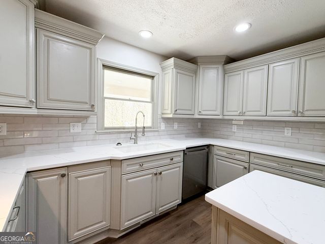 4661 Highway 34 E, Sharpsburg, GA 30277