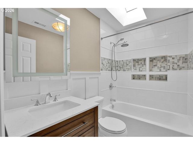 2356 Ne FRANCIS Pl, Gresham, OR 97030