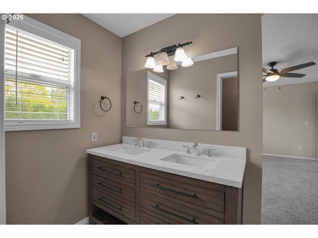 2356 Ne FRANCIS Pl, Gresham, OR 97030