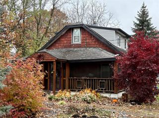 2721 Marlington Road, Waterford, MI 48329