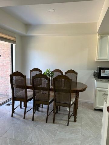 301 Meadow Bridge Drive, Rochester Hills, MI 48307