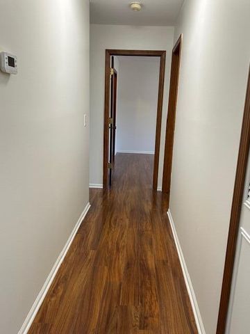 301 Meadow Bridge Drive, Rochester Hills, MI 48307