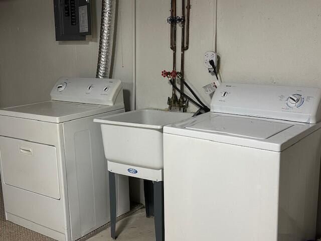 301 Meadow Bridge Drive, Rochester Hills, MI 48307