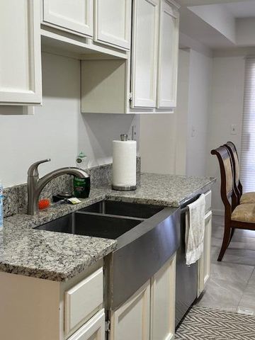 301 Meadow Bridge Drive, Rochester Hills, MI 48307