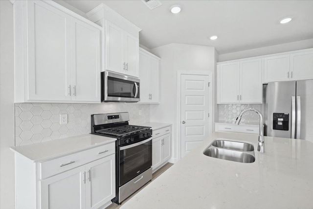 927 Rising Oak Court, Spartanburg, SC 29301