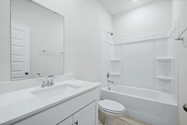 927 Rising Oak Court, Spartanburg, SC 29301
