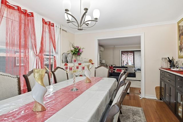 21 Francis Ave, Holyoke, MA 01040