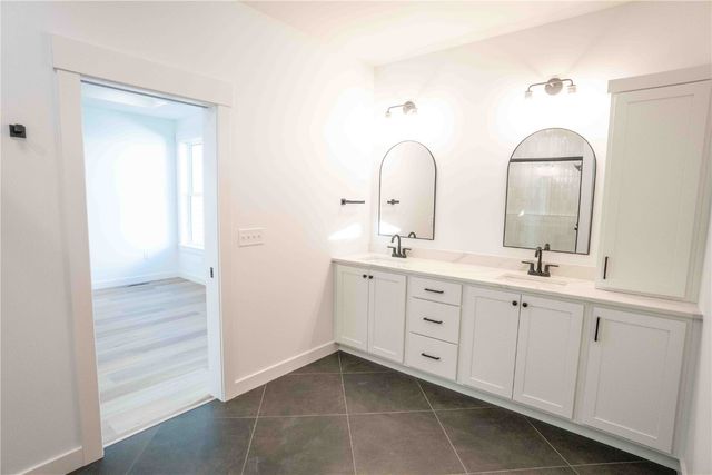 209 Fieldstone Circle, Marion, IA 52302