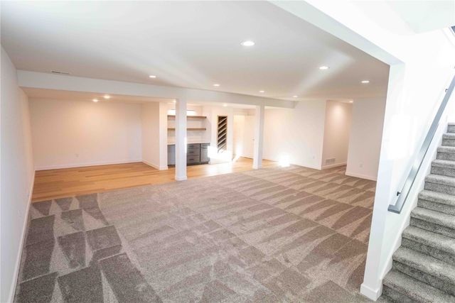 209 Fieldstone Circle, Marion, IA 52302