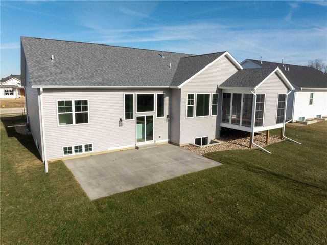 209 Fieldstone Circle, Marion, IA 52302