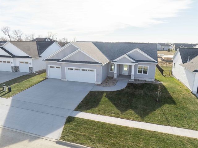 209 Fieldstone Circle, Marion, IA 52302