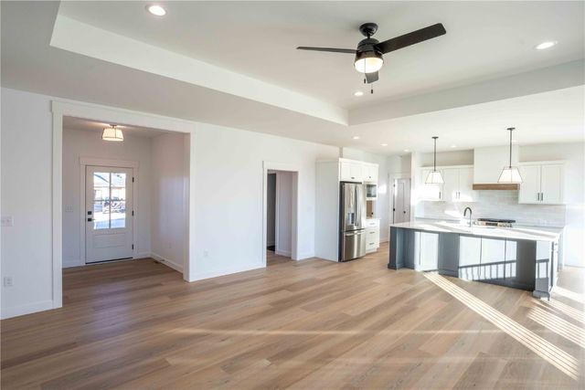 209 Fieldstone Circle, Marion, IA 52302