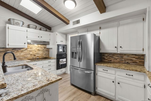 626 SUNHAVEN DR, Windcrest, TX 78239