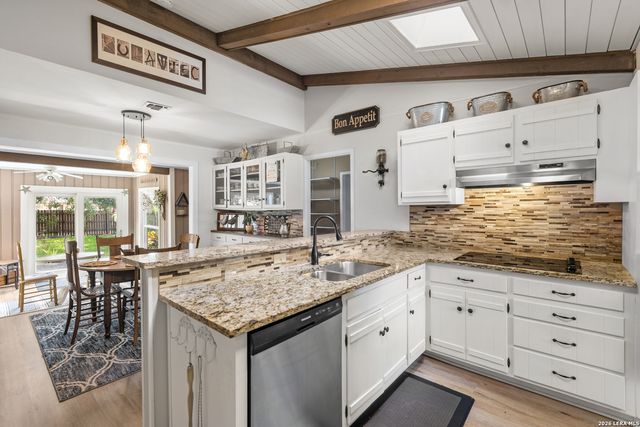 626 SUNHAVEN DR, Windcrest, TX 78239
