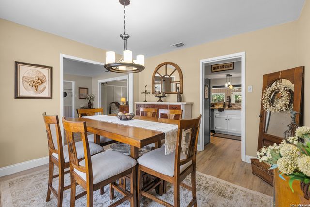 626 SUNHAVEN DR, Windcrest, TX 78239