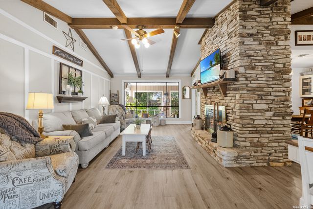 626 SUNHAVEN DR, Windcrest, TX 78239