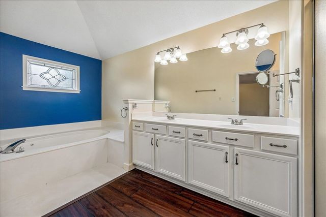 9333 BREAKSTONE CV, Collierville, TN 38017
