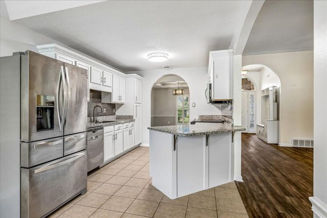 9333 BREAKSTONE CV, Collierville, TN 38017