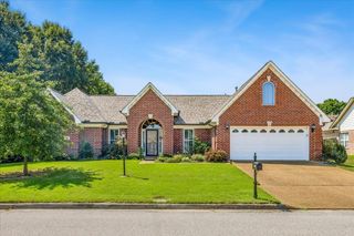 9333 BREAKSTONE CV, Collierville, TN 38017