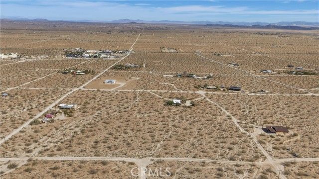 63773 Hollinger, Joshua Tree, CA 92252