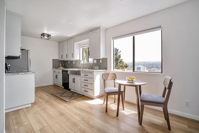 20111 W Ridge 24, Castro Valley, CA 94546