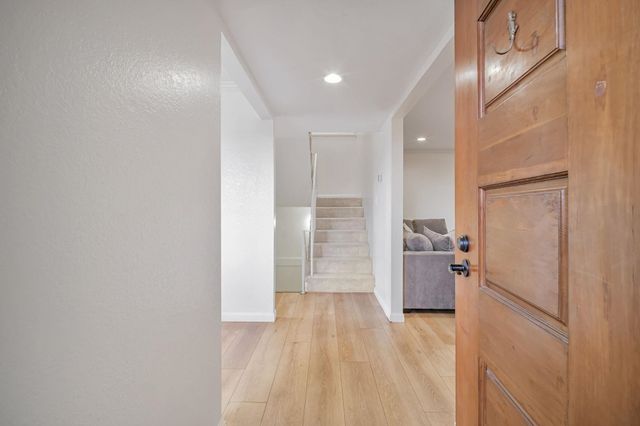 20111 W Ridge 24, Castro Valley, CA 94546