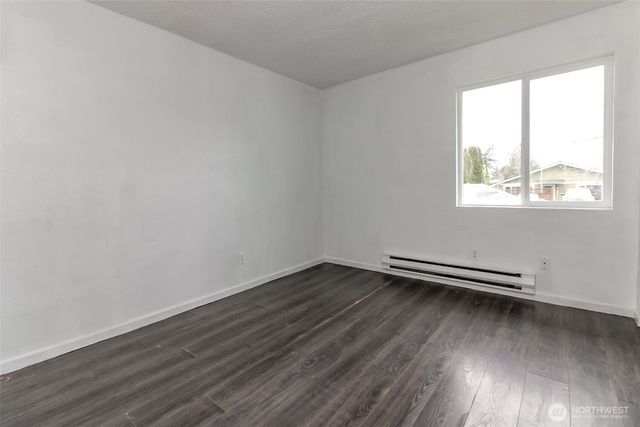 24314 22nd Avenue S, Des Moines, WA 98198