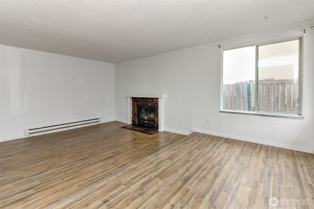 24314 22nd Avenue S, Des Moines, WA 98198