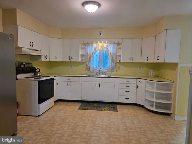 3808 MAIN ST, Morgantown, PA 19543