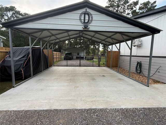 1365 County Road 2224, Cleveland, TX 77327