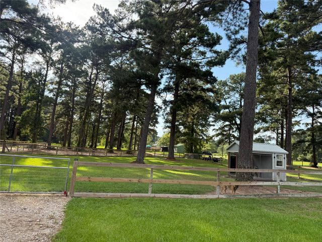 1365 County Road 2224, Cleveland, TX 77327