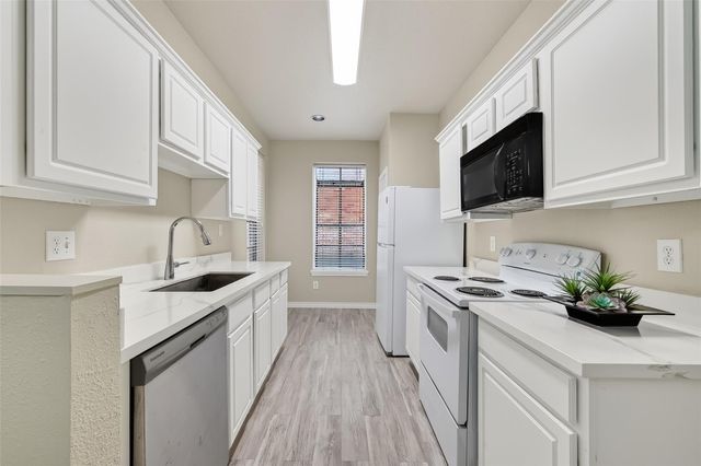 2255 Braeswood Park Drive 291, Houston, TX 77030