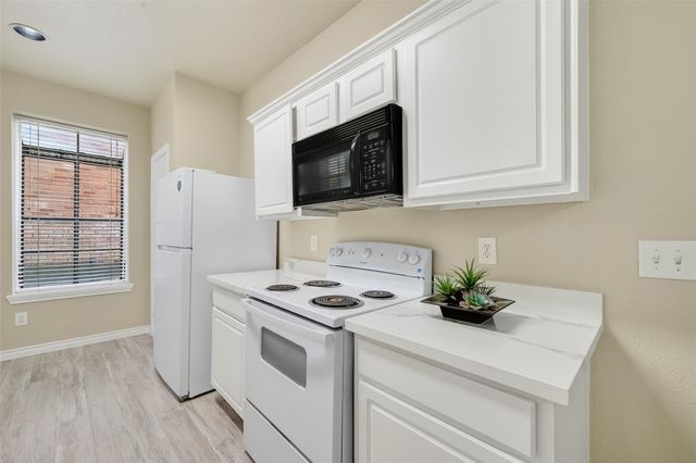 2255 Braeswood Park Drive 291, Houston, TX 77030