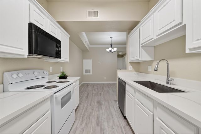 2255 Braeswood Park Drive 291, Houston, TX 77030