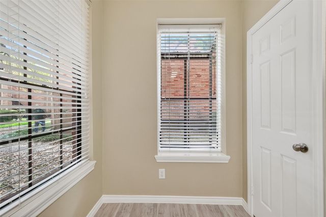 2255 Braeswood Park Drive 291, Houston, TX 77030