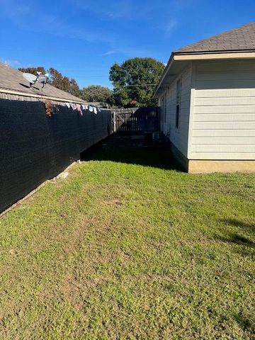 2206 Smith Branch BLVD A, Georgetown, TX 78626