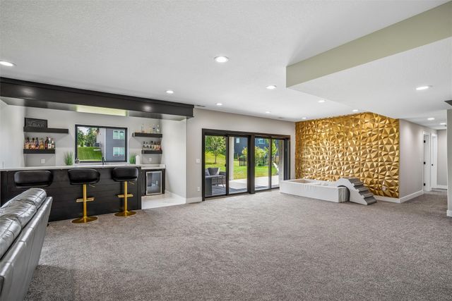 2317 NE Little Beaver Drive, Grimes, IA 50111
