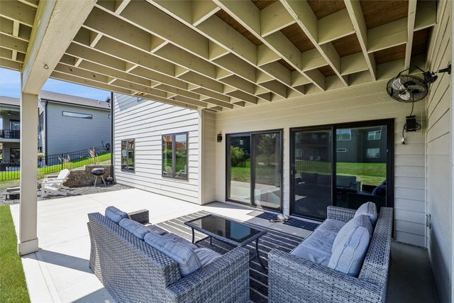 2317 NE Little Beaver Drive, Grimes, IA 50111